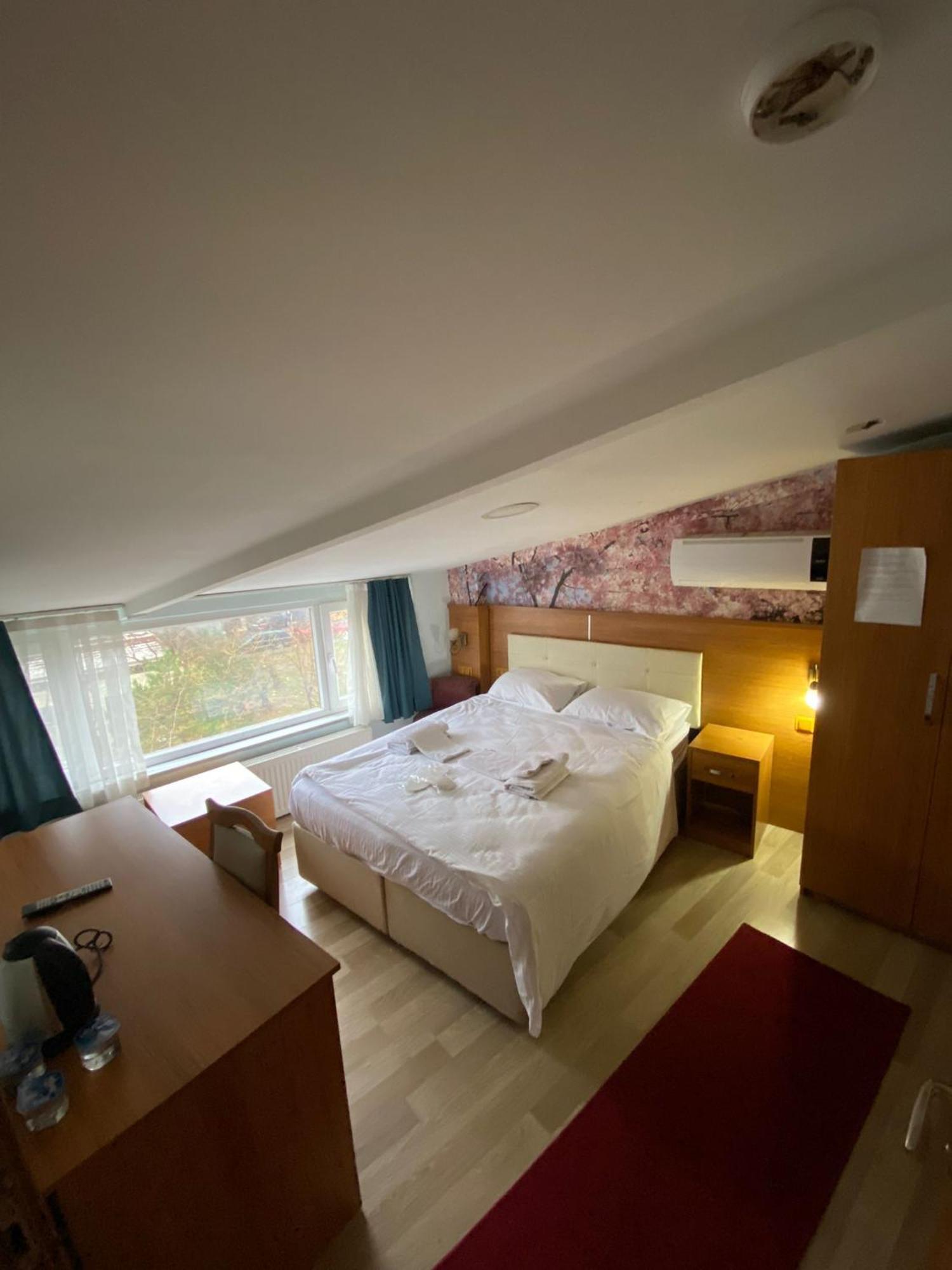Ihva Pierreloti Bed & Breakfast 3*